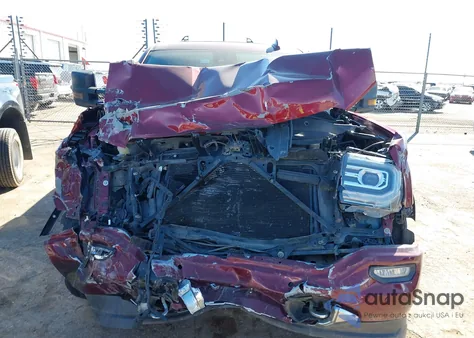 2017 GMC Sierra 1500 Denali z USA, uszkodzony, nr VIN 3GTU2PEJ7HG312040